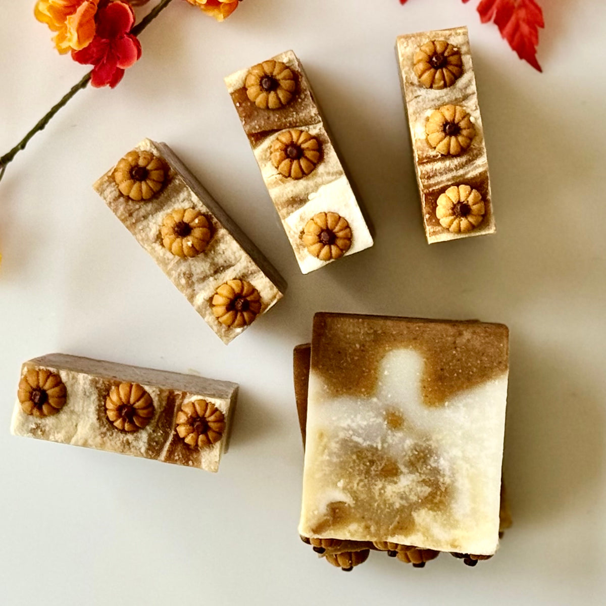 Pumpkin Swirl | Sandalwood • Copaiba • Cardamom • Ylang Ylang • Vanilla