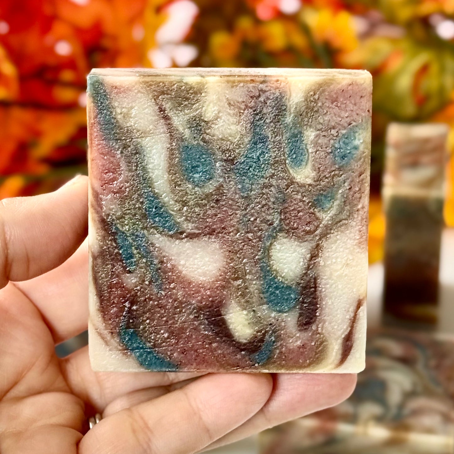 ‘BER Season | Sweet orange • Cedarwood • Copaiba • Fir needle • Cardamom • Cinnamon • Vanilla